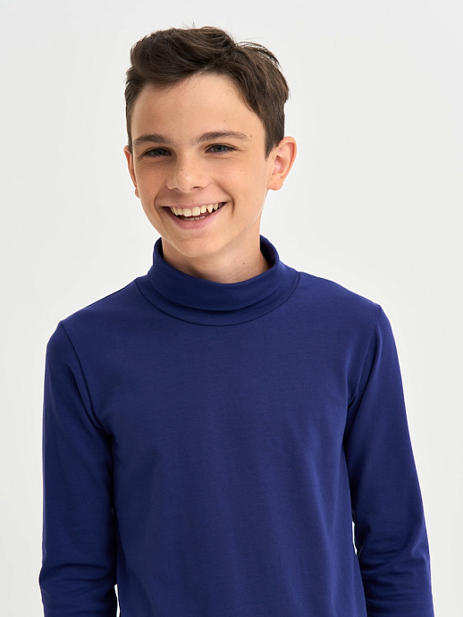 Водолазка для мальчика на ребенке