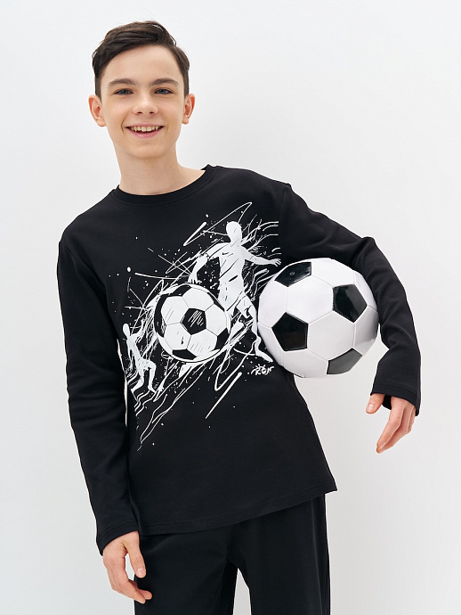 Пижама для мальчика на ребенке